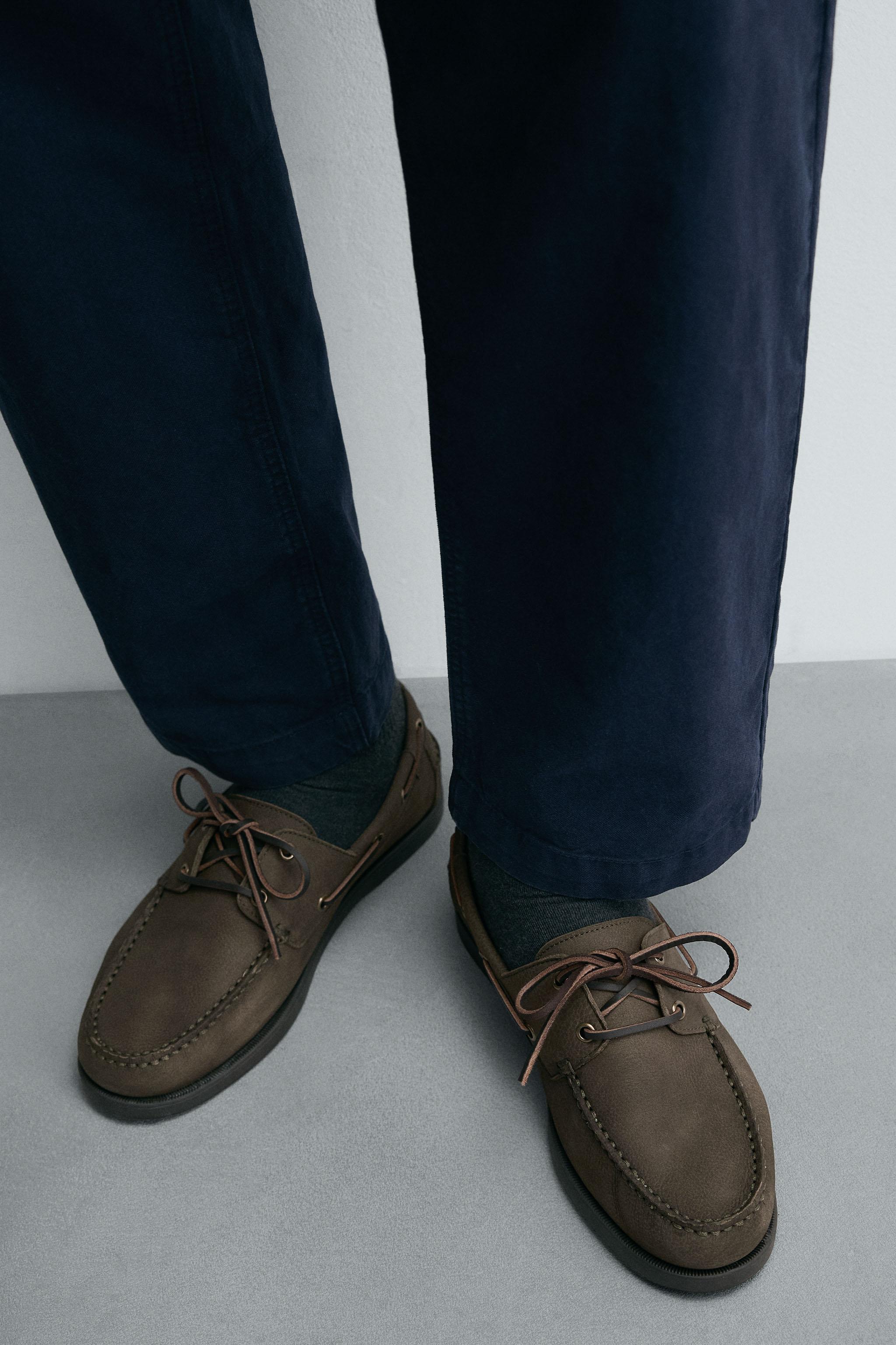 LEATHER BOAT SHOES